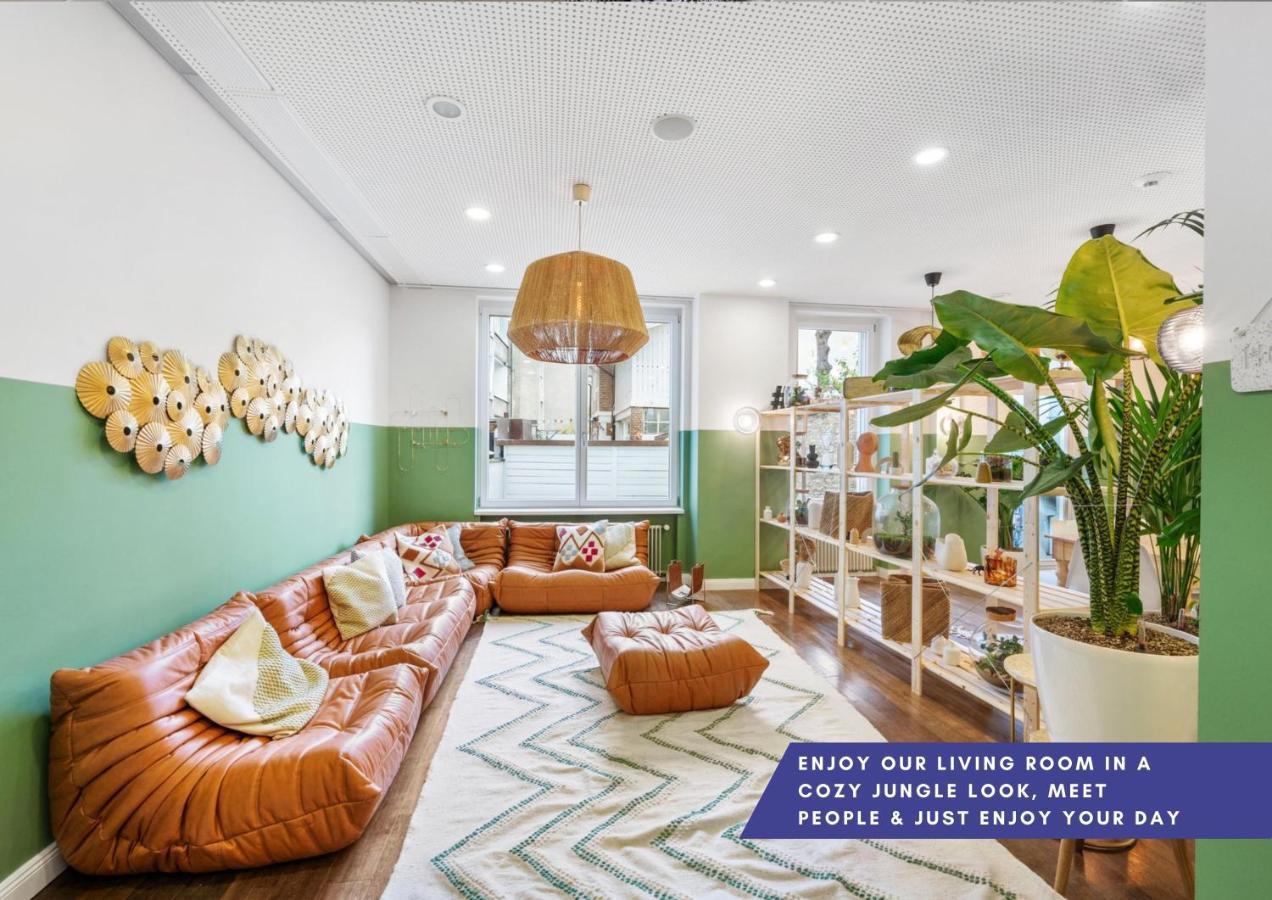 Hotel Becozy Self Check-in Pop-up 3*